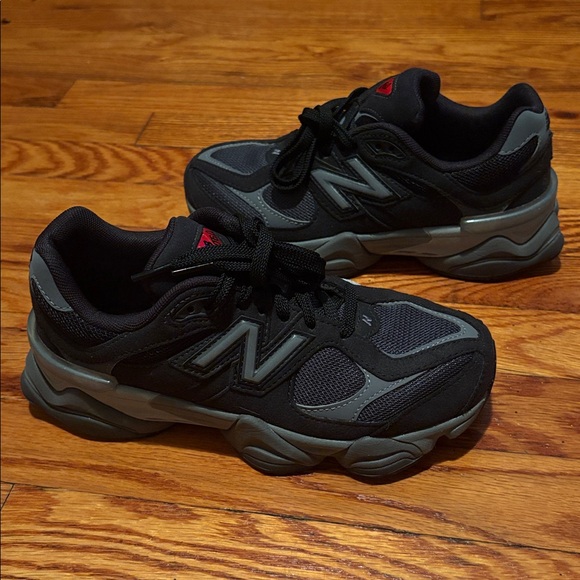 New Balance 9060 Sneakers - Picture 5 of 9